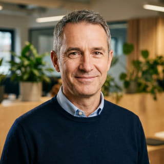 James Mitchell, pełniący funkcję Chief Executive Officer w Diadem Prybutek, zdjęcie profilowe
